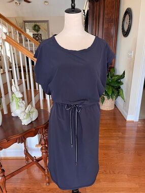 T Talbots Navy Scoop-Neck Dress with Short Sleeves